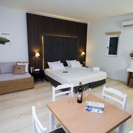 Elia Stalos Apartments Luaran gambar