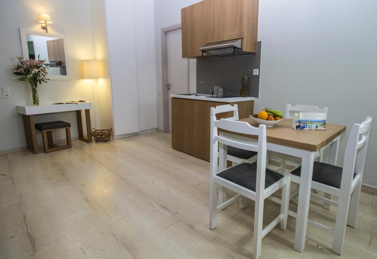 Elia Stalos Apartments Luaran gambar