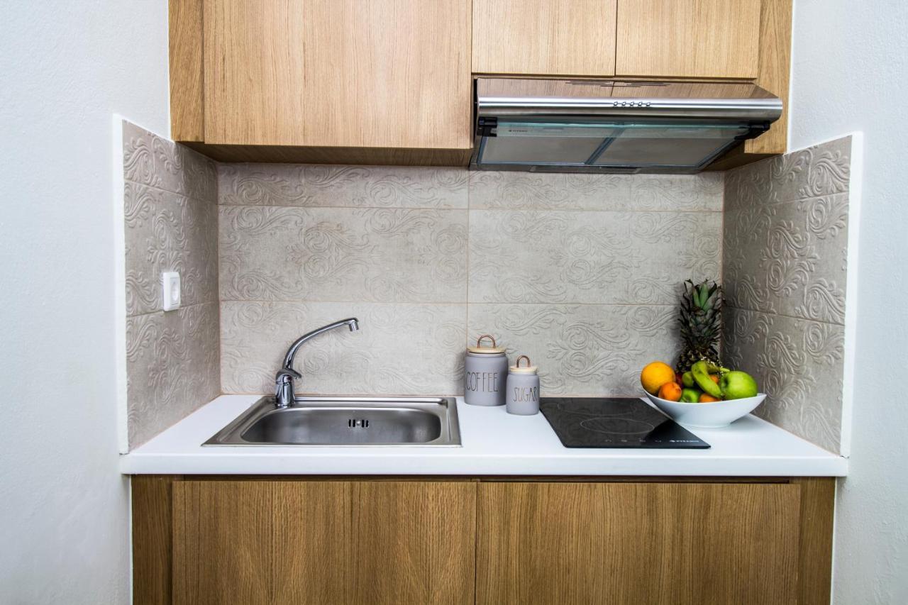 Elia Stalos Apartments Luaran gambar